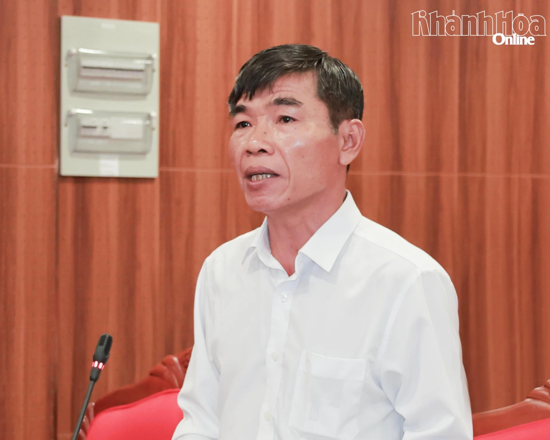Lãnh đạo Sở Nông nghiệp và Môi trường nêu ý kiến tại buổi làm việc.