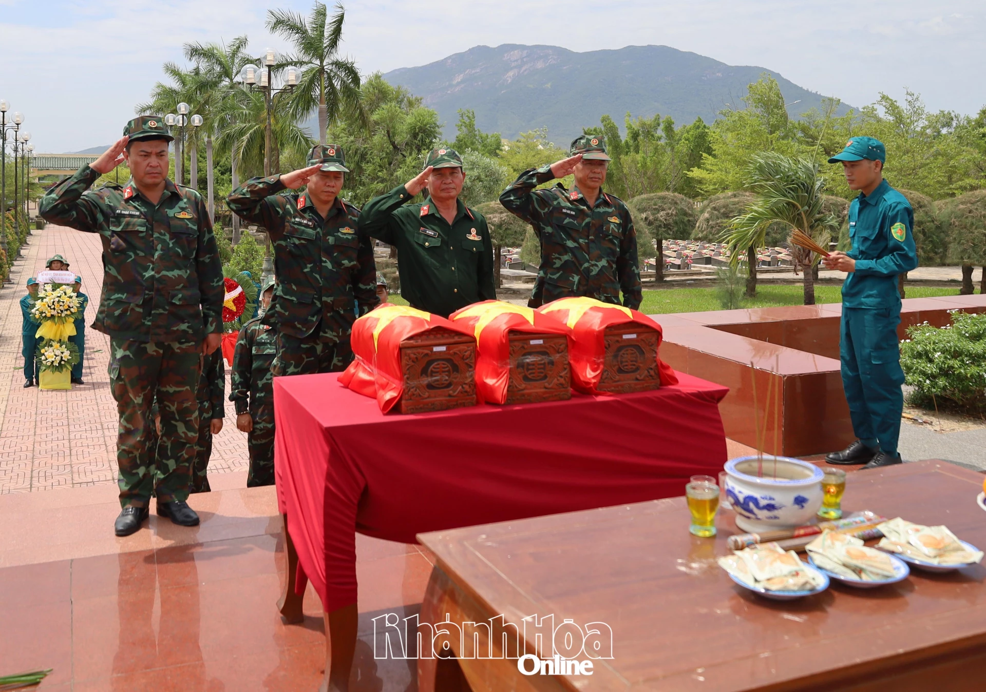 Ngày 10-7, Bộ Chỉ huy Quân sự tỉnh tổ chức quy tập 3 hài cốt liệt sĩ về Nghĩa trang liệt sĩ Ninh Hòa - Vạn Ninh.