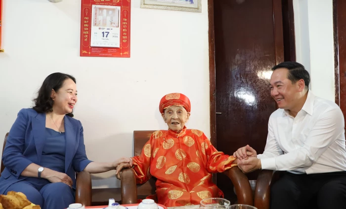 Phó Chủ tịch nước Võ Thị Ánh Xuân thăm, tặng quà tri ân Bà mẹ Việt Nam Anh hùng và thương binh nặng