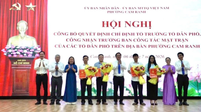 Phường Cam Ranh công bố quyết định chỉ định tổ trưởng tổ dân phố sau sắp xếp