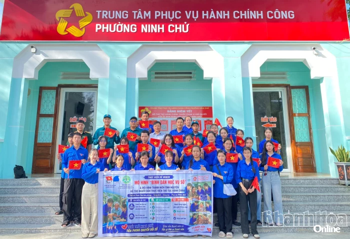 Đoàn phường Ninh Chử phối hợp triển khai mô hình “Bình dân học vụ số”
