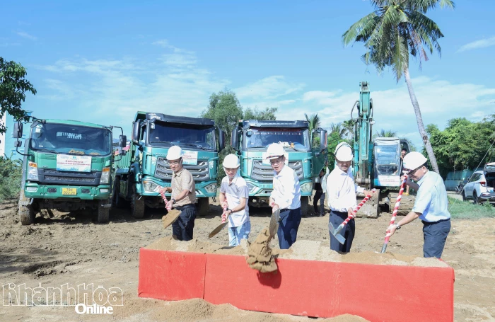 Khởi công Dự án Kè sông Cái trị giá khoảng 300 tỷ đồng
