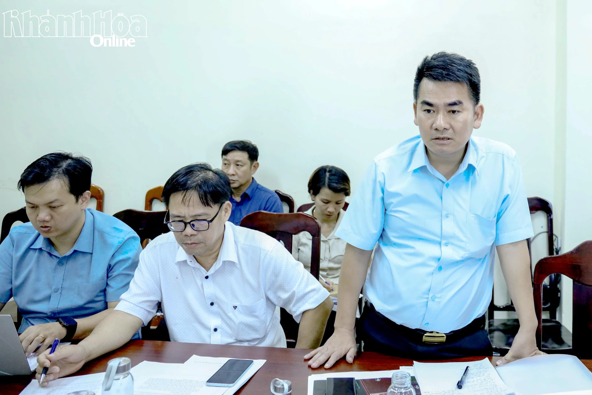 Lãnh đạo Sở Nông nghiệp và Môi trường phát biểu tại cuộc họp.