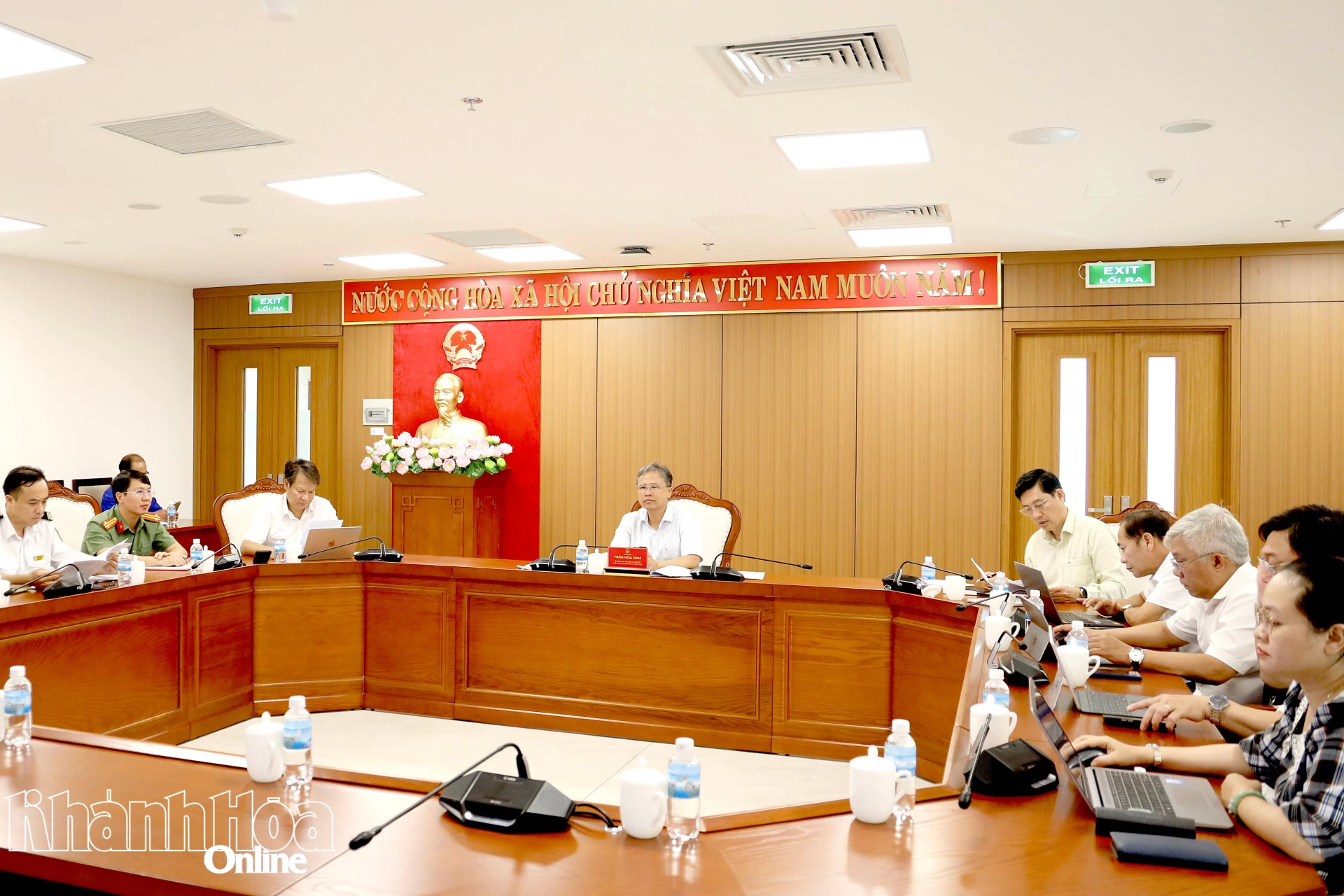Quang cảnh cuộc họp tại điểm cầu Khánh Hòa.