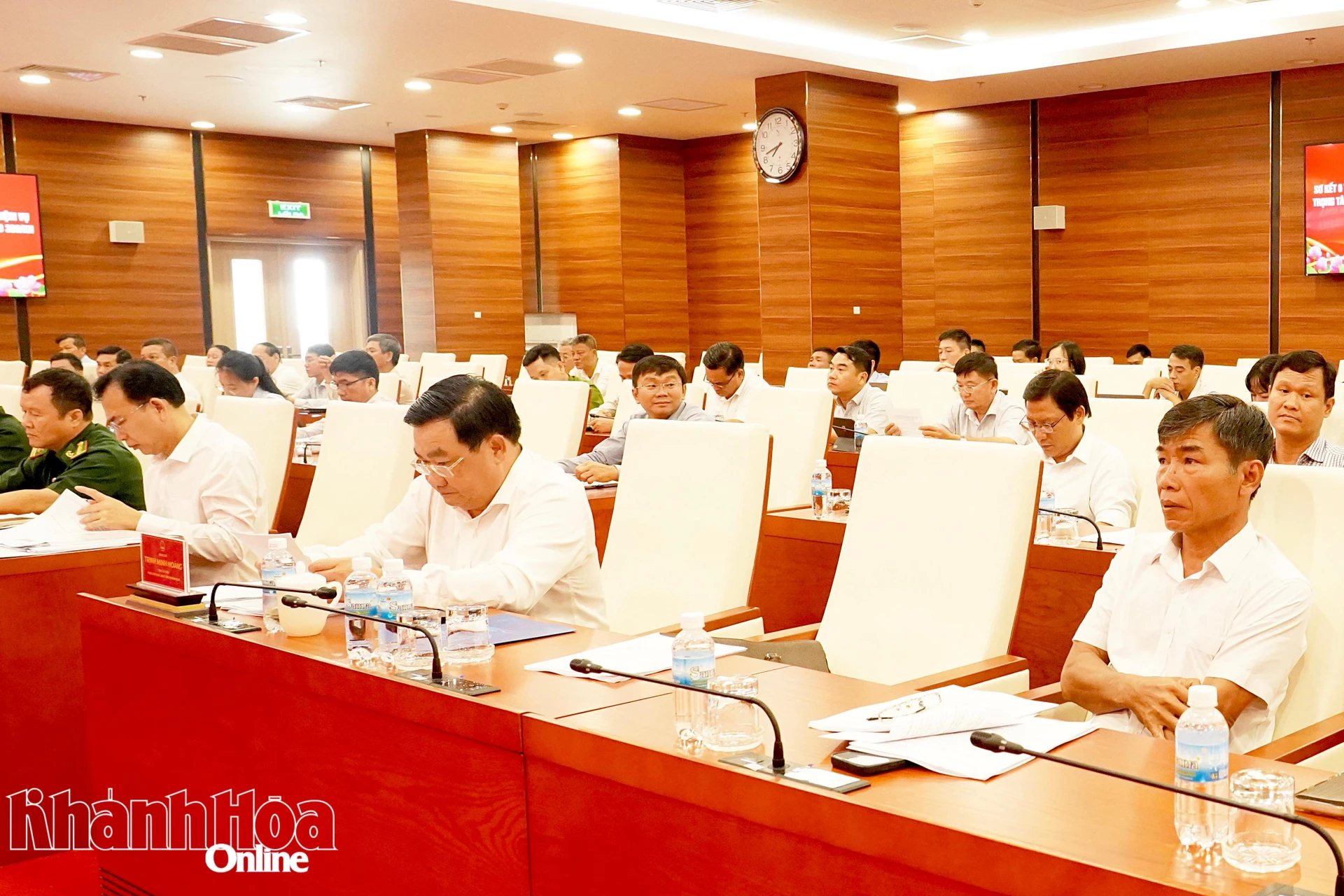 Các đại biểu tham dự hội nghị.