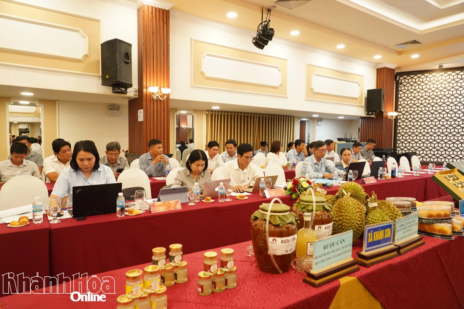 Tổ Tư vấn giúp việc Hội đồng chấm điểm các sản phẩm tham gia Chương trình OCOP năm 2025 đợt 2.