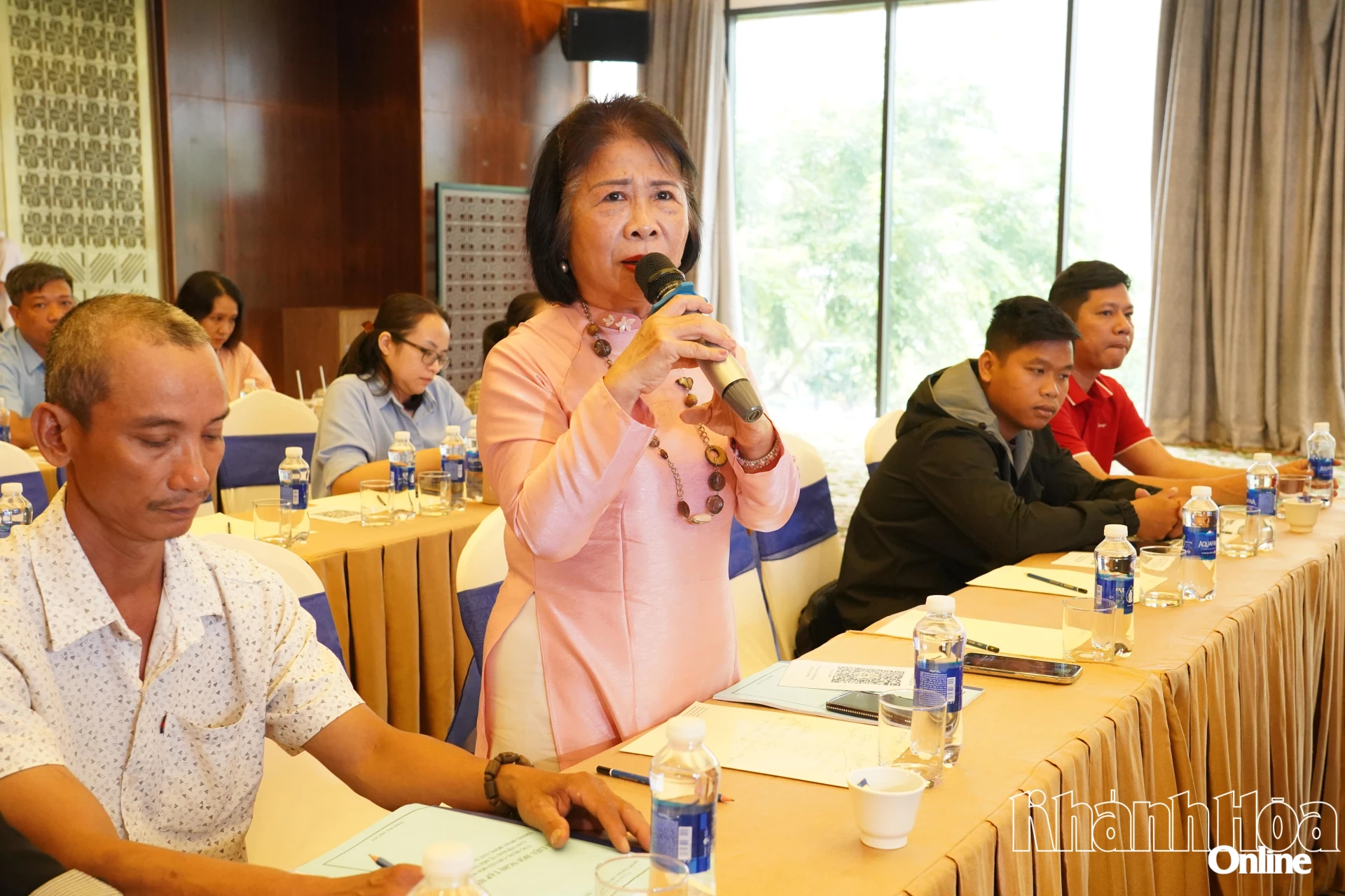 Đại biểu trao đổi thảo luận tại hội nghị tập huấn.