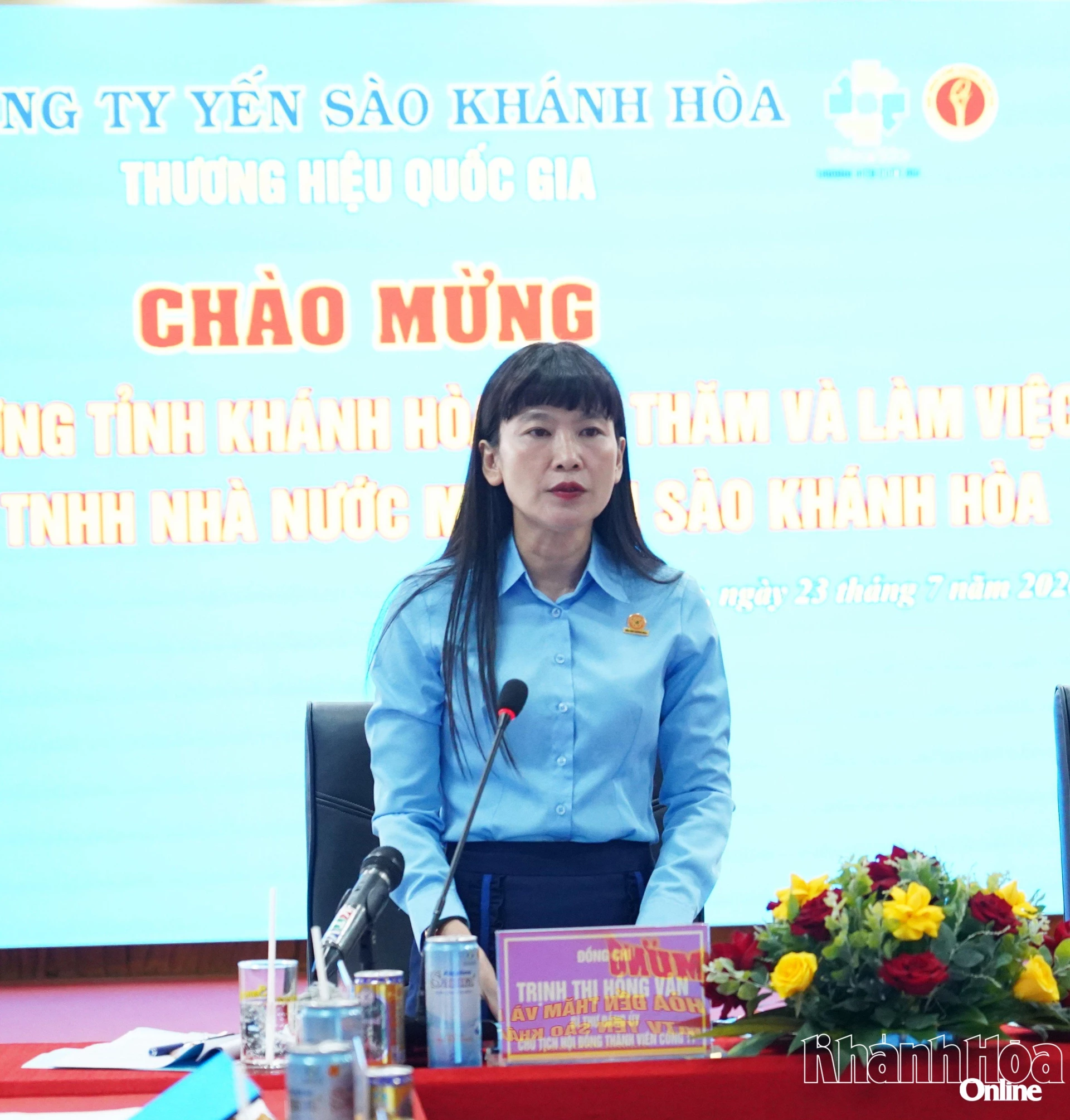 Bà Trịnh Thị Hồng Vân phát biểu tại buổi làm việc.