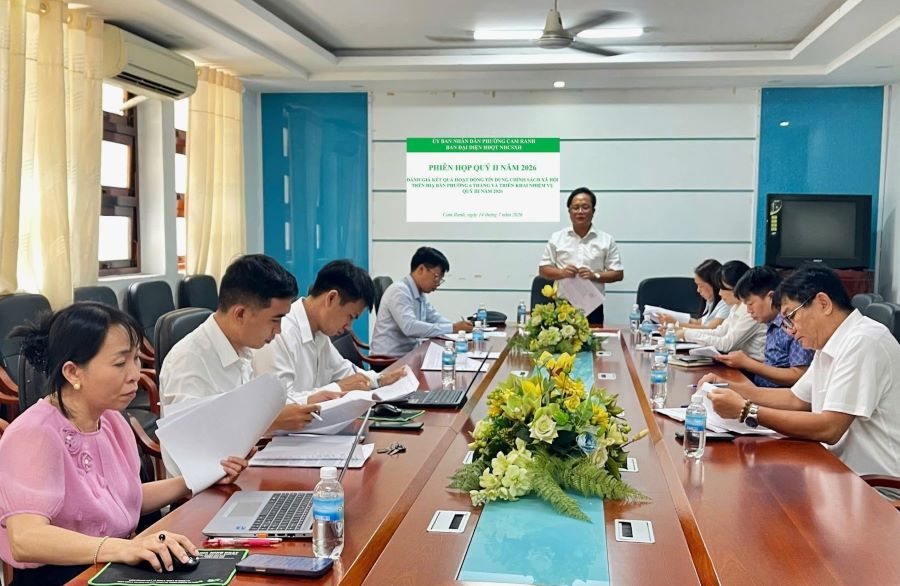 Quang cảnh cuộc họp.