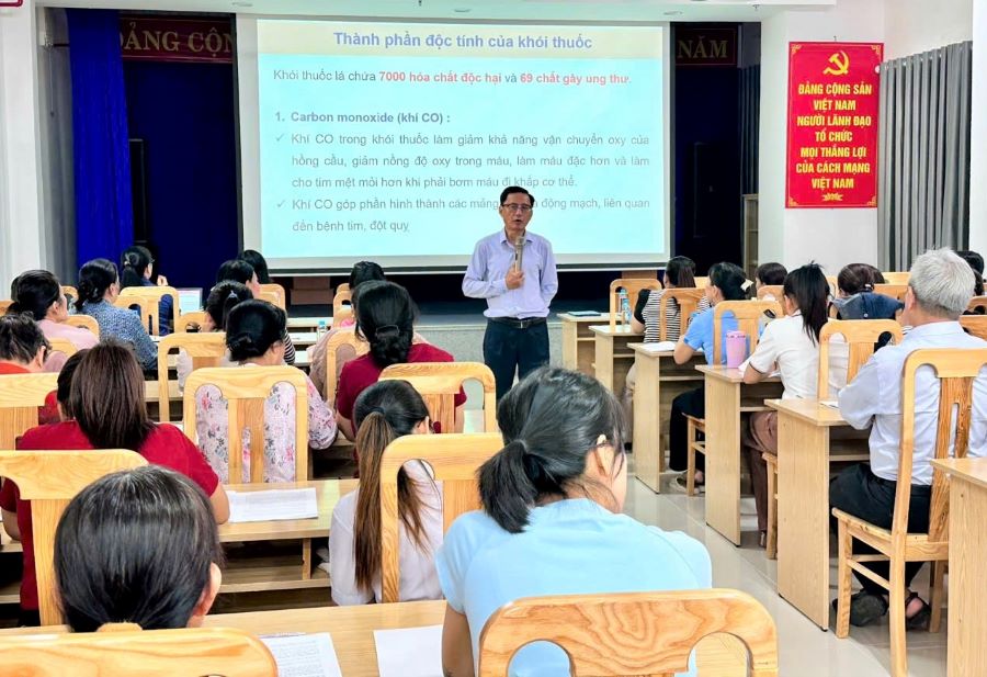 Quang cảnh lớp tập huấn.