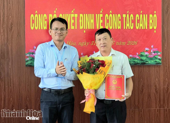 Xã Phước Hậu công bố quyết định về công tác cán bộ