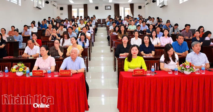 Bồi dưỡng phương pháp nghiên cứu, giảng dạy lý luận chính trị cho cán bộ, công chức, viên chức 