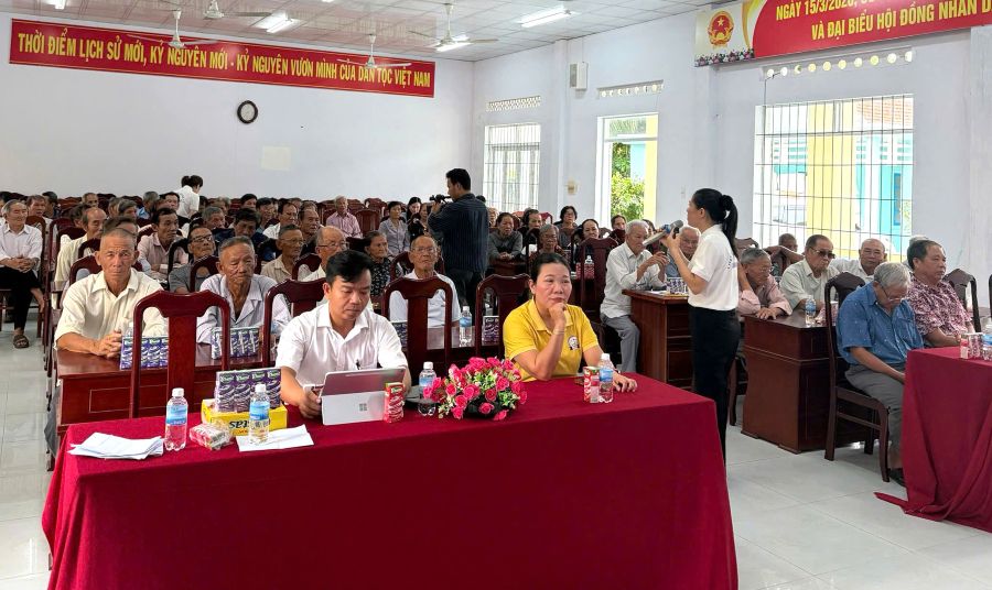 Quang cảnh hội nghị.