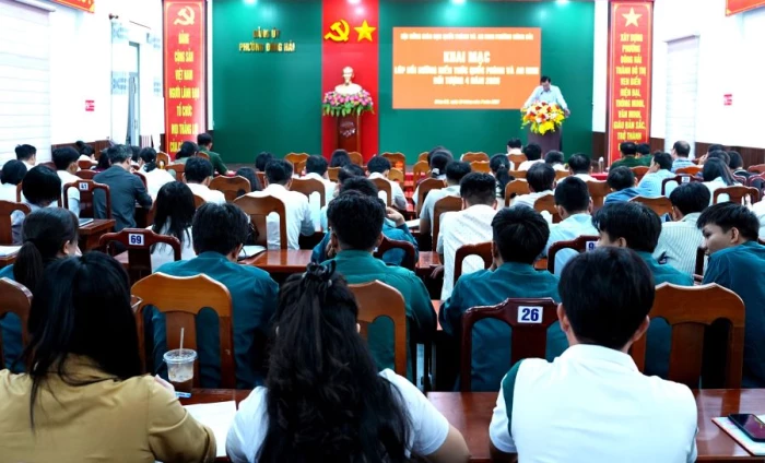 Phường Đông Hải bồi dưỡng kiến thức quốc phòng - an ninh đối tượng 4 năm 2026