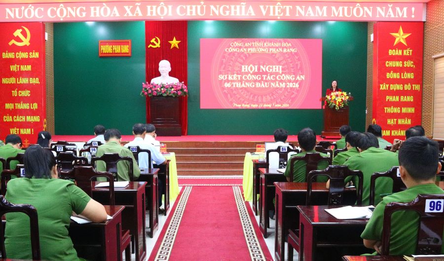 Quang cảnh hội nghị.