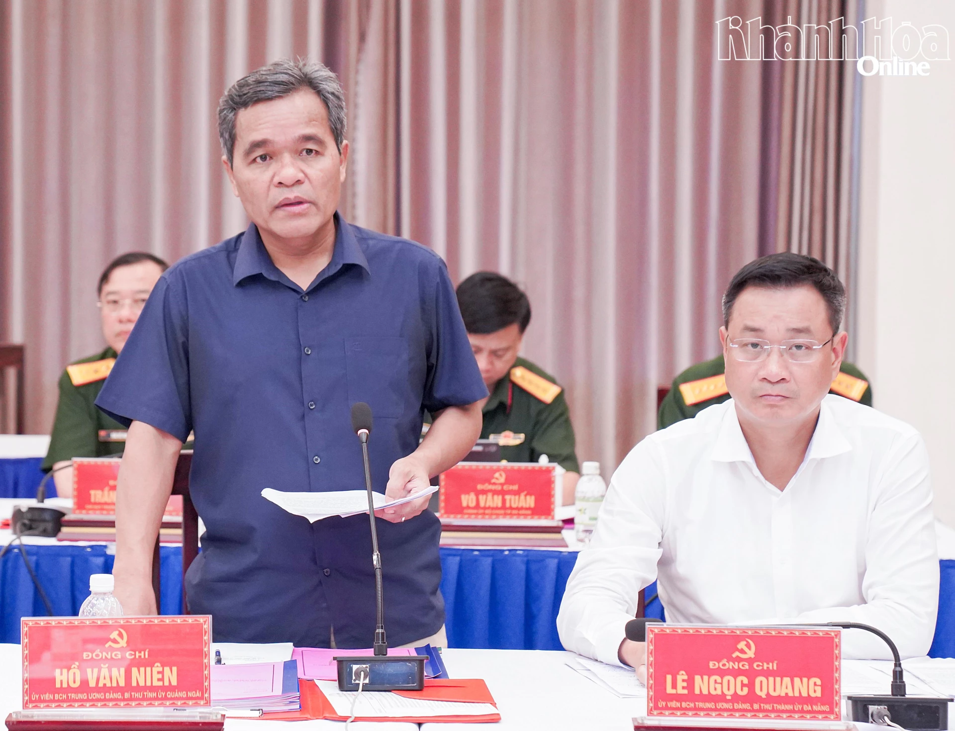 Bí thư Tỉnh ủy Quảng Ngãi Hồ Văn Niên phát biểu tại hội nghị.