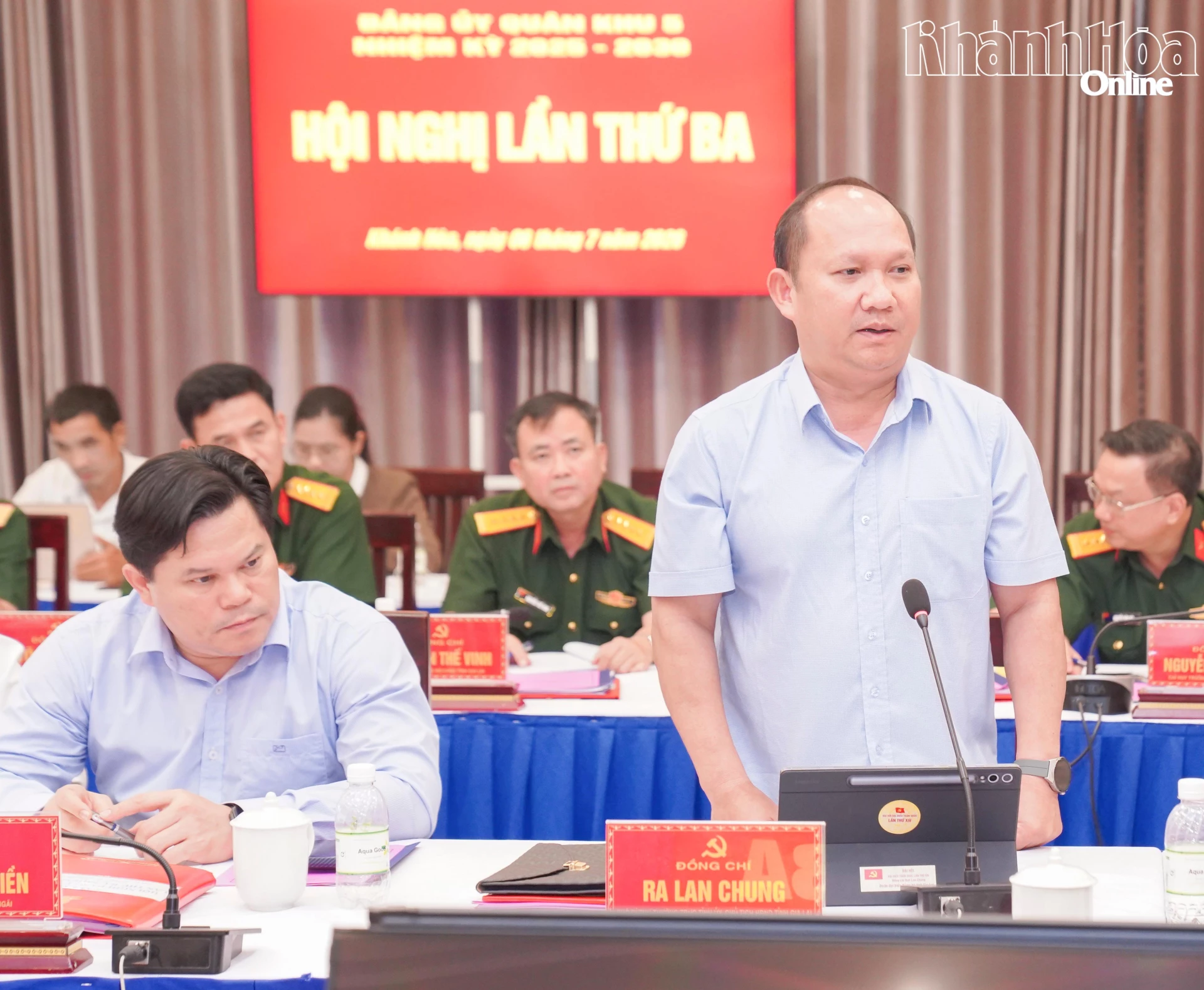 Phó Bí thư Thường trực Tỉnh ủy, Chủ tịch HĐND tỉnh Gia Lai Rah Lan Chung phát biểu tại hội nghị.