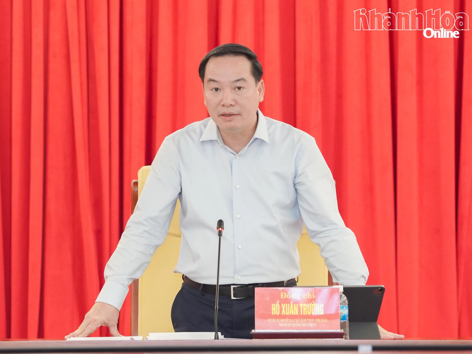 Đồng chí Phó Bí thư Thường trực Tỉnh ủy Hồ Xuân Trường kết luận tại phiên họp. Ảnh: MINH TRỰC.