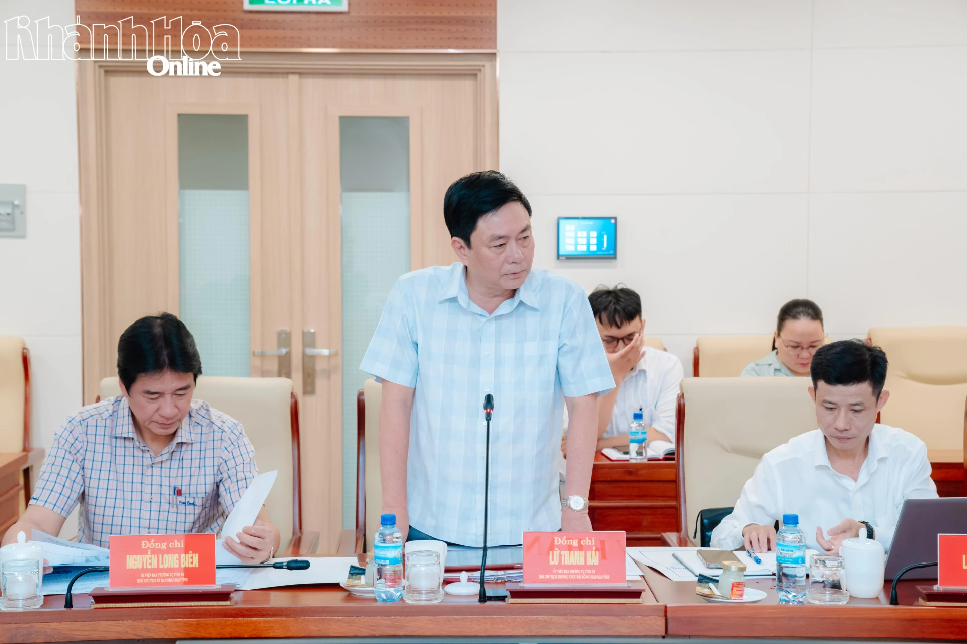 Đồng chí Lữ Thanh Hải - Ủy viên Ban Thường vụ Tỉnh ủy, Phó Chủ tịch Thường trực HĐND tỉnh phát biểu tại hội nghị.