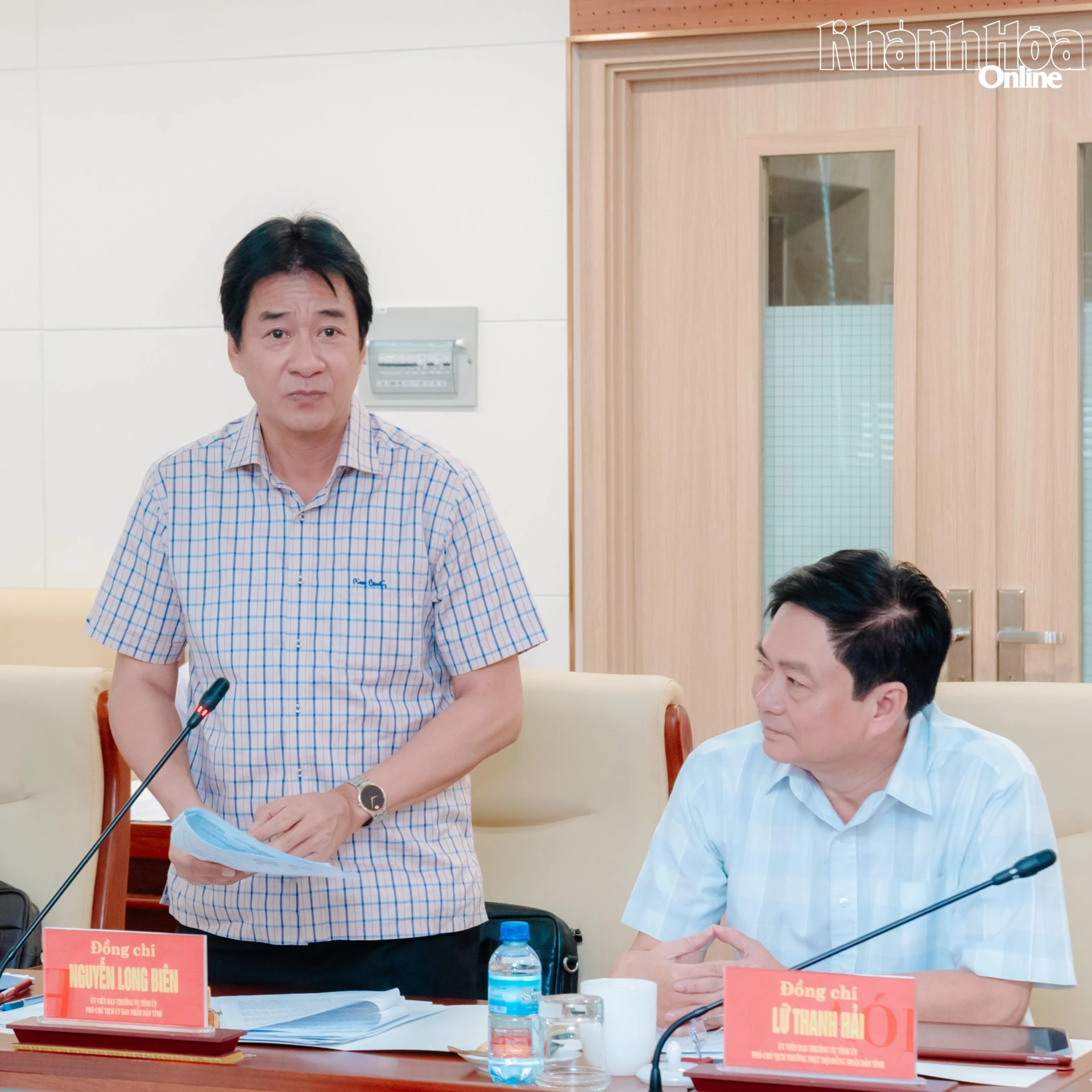 Đồng chí Nguyễn Long Biên - Ủy viên Ban Thường vụ Tỉnh ủy, Phó Chủ tịch Thường trực UBND tỉnh phát biểu tại hội nghị.
