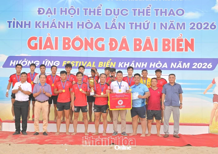 Đội bóng phường Tây Nha Trang vô địch Giải bóng đá bãi biển Đại hội Thể dục thể thao tỉnh Khánh Hòa lần thứ I