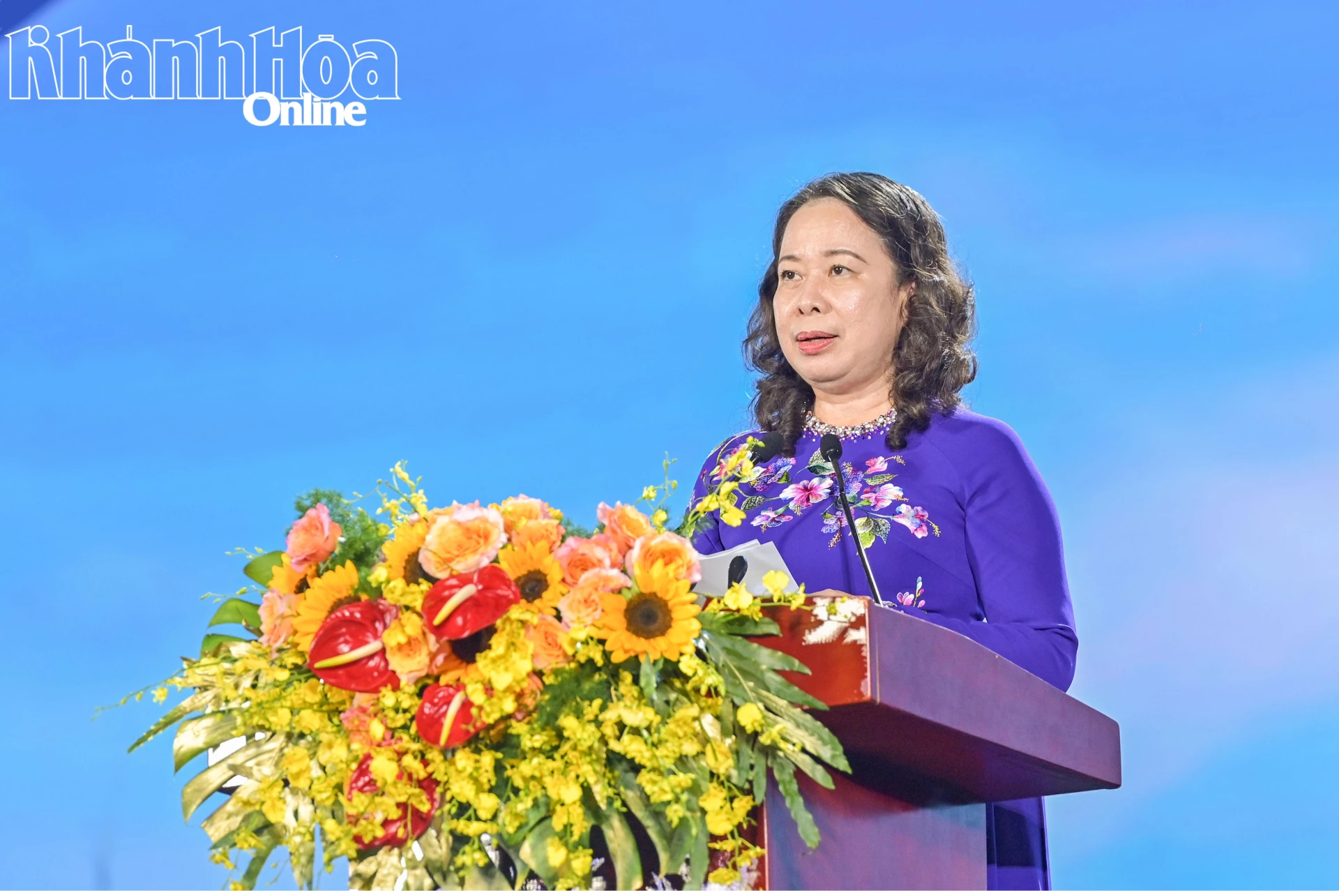 Phó Chủ tịch Võ Thị Ánh Xuân phát biểu chỉ đạo và chúc mừng đối với tỉnh Khánh Hòa tại buổi lễ.