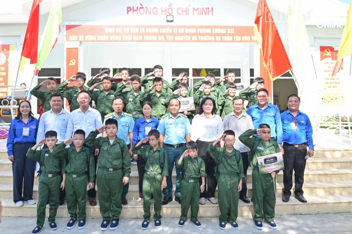 Đoàn phường Nam Nha Trang và Sư đoàn Phòng không 377 khai mạc chương trình Học kỳ trong quân đội