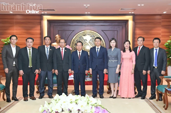 Phó Chủ tịch UBND tỉnh Nguyễn Thanh Hà tiếp xã giao đoàn đại biểu tỉnh Attapeu (Lào)