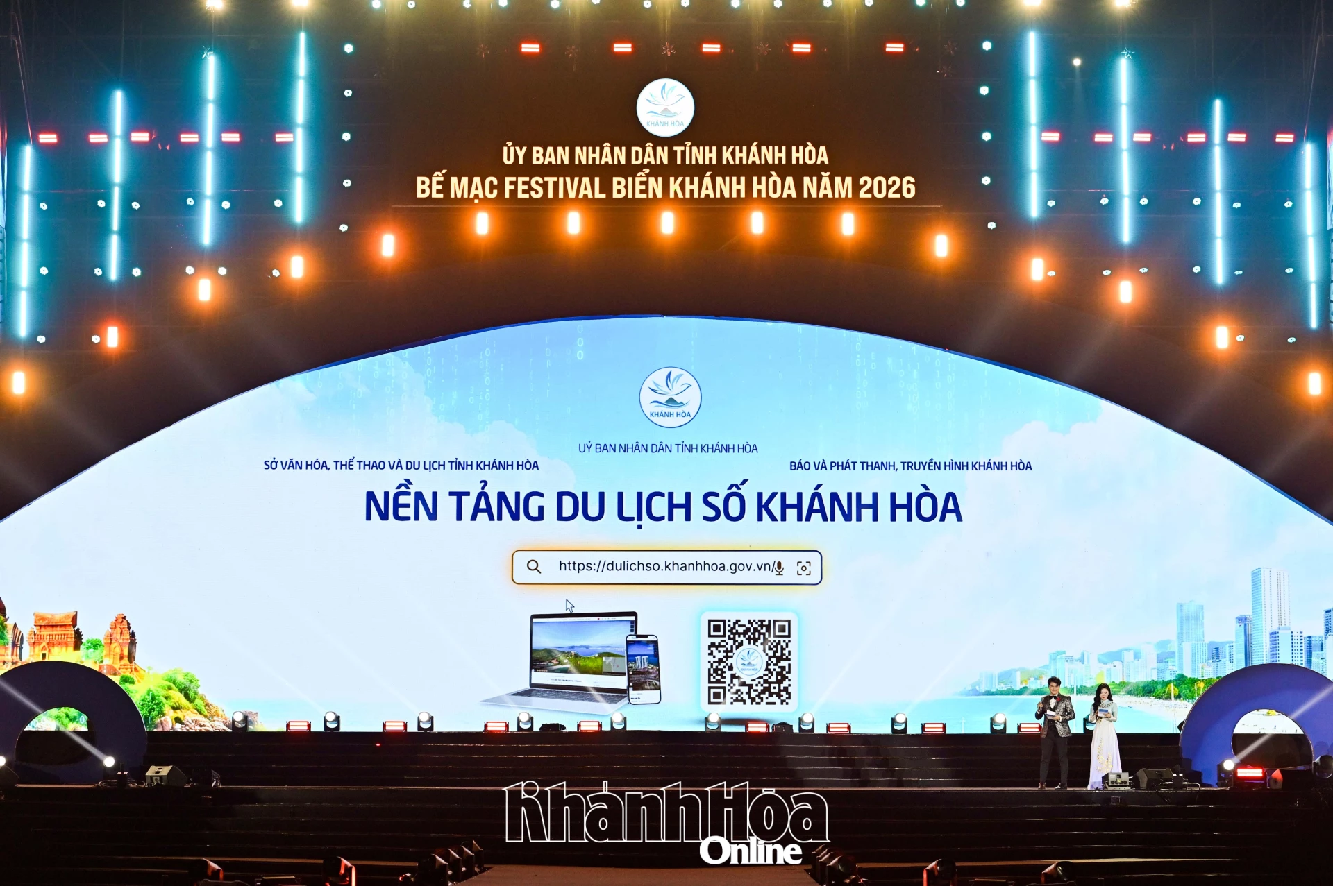 Hình ảnh giới thiệu Nền tảng du lịch số tỉnh Khánh Hòa”.