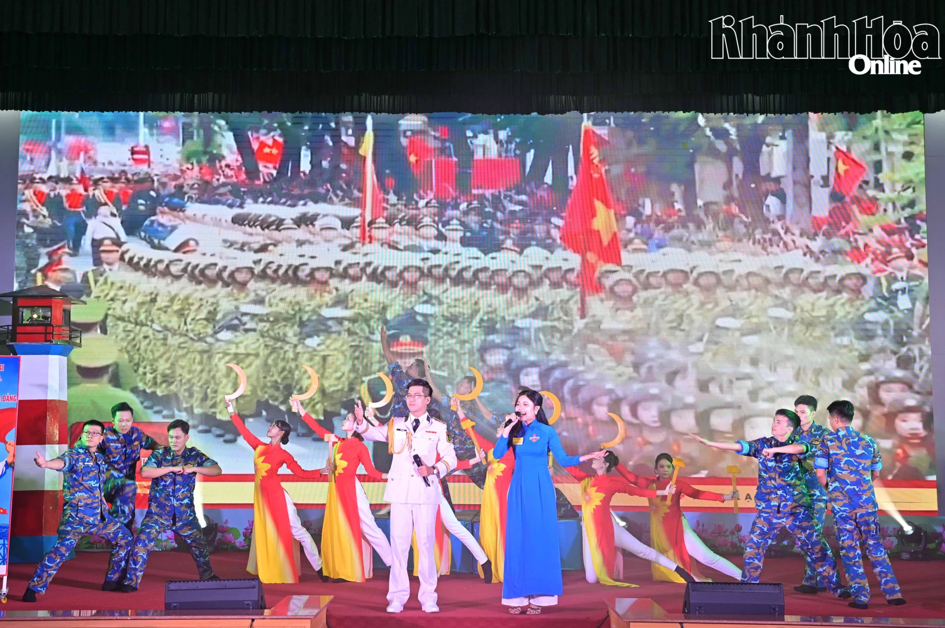 Phần thi của Trường Cao đẳng Kỹ thuật Hải quân.