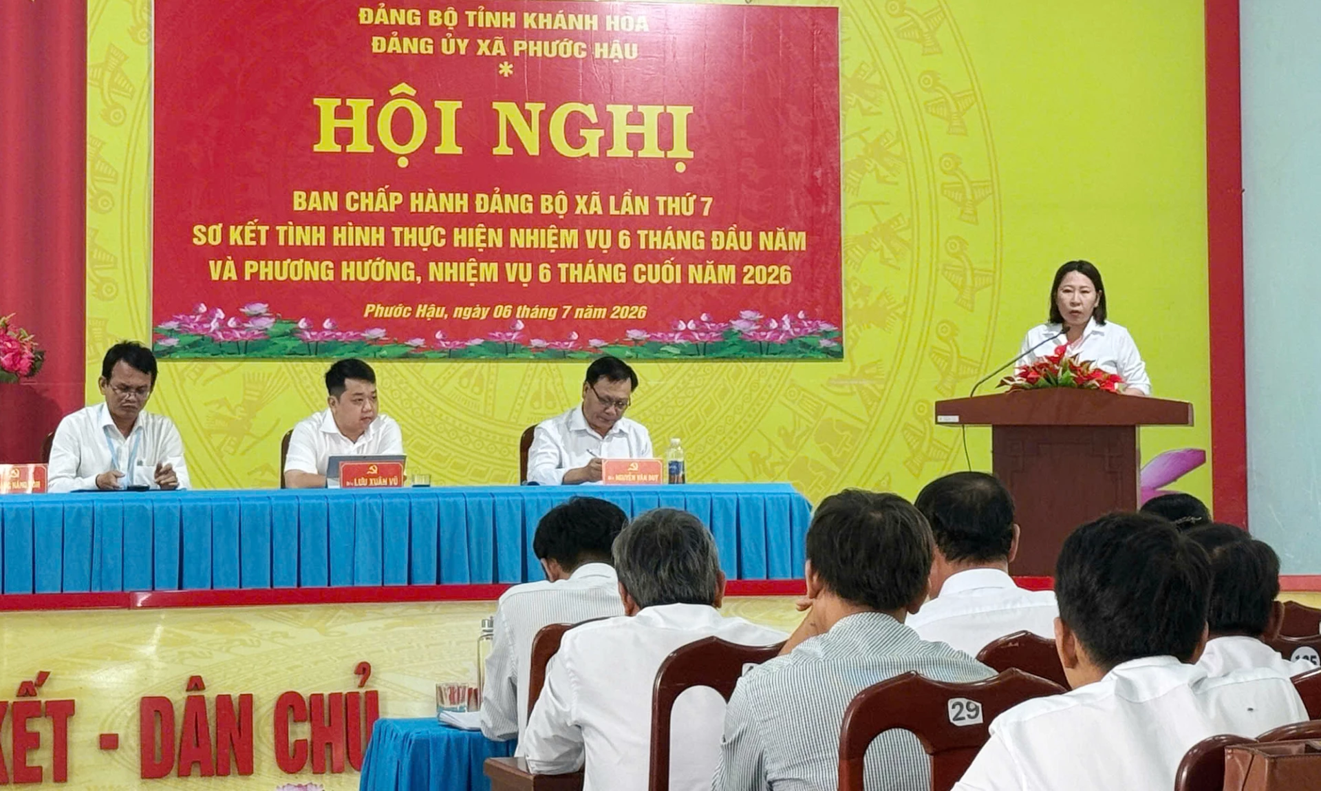Quang cảnh hội nghị.