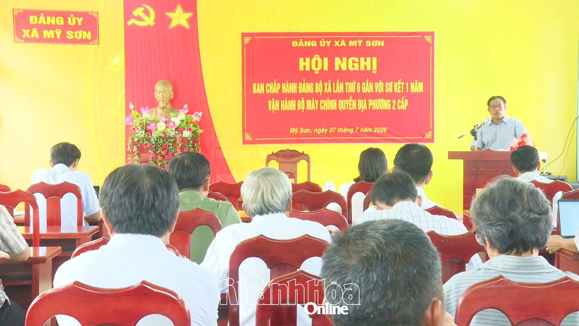 Bí thư Đảng ủy xã Đặng Ngọc Minh Quang phát biểu tại hội nghị.