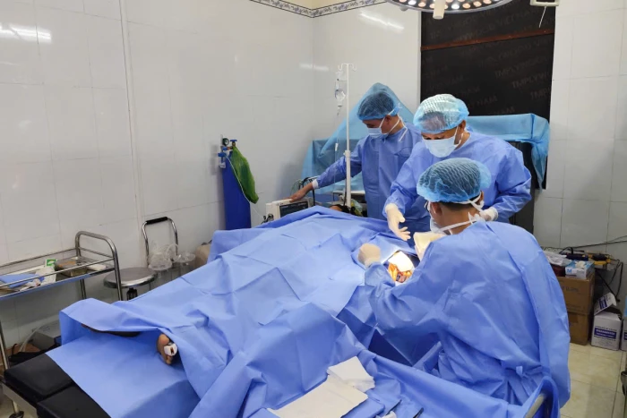 Bệnh xá đảo Nam Yết kịp thời cấp cứu ngư dân bị tai nạn lao động