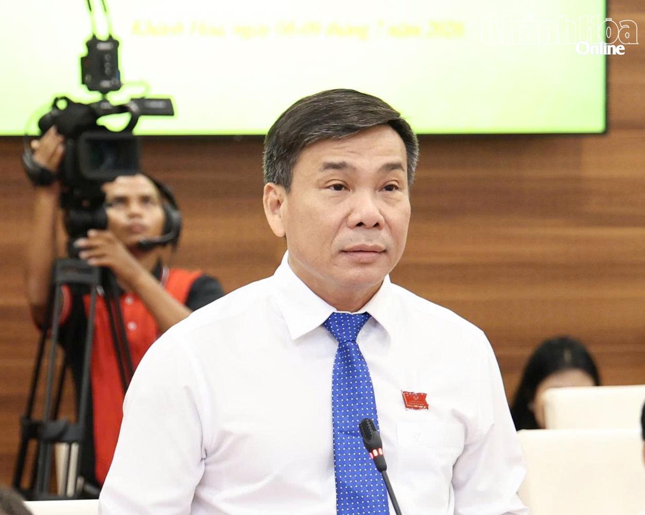 Đại biểu HĐND tỉnh Nguyễn Thanh Hải - Phó Trưởng Ban Kinh tế - Ngân sách HĐND tỉnh nêu câu hỏi chất vấn.