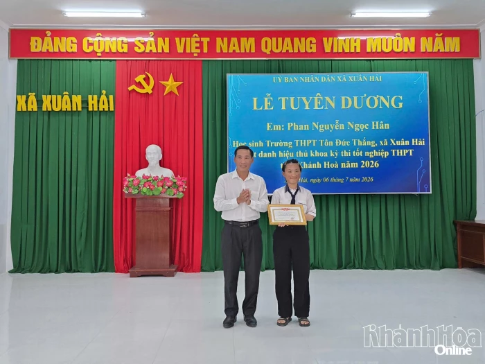 Xã Xuân Hải tuyên dương thủ khoa Kỳ thi tốt nghiệp THPT tỉnh Khánh Hòa năm 2026