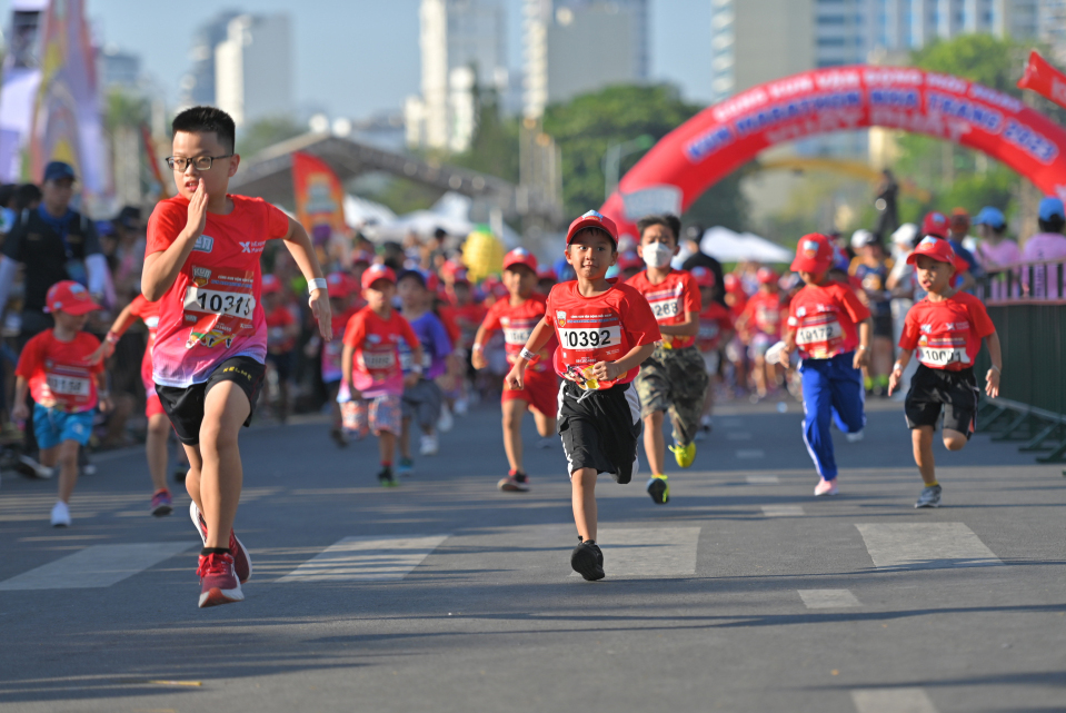 2.000 vận động viên nhí tham gia đường chạy Kun Marathon Nha Trang 2023