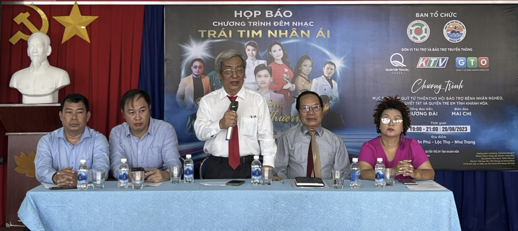 Họp báo giới thiệu về Đêm nhạc Trái tim nhân ái