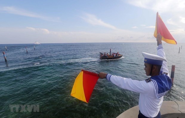 Chiến sỹ hải quân Việt Nam trên đảo Đá Lát thuộc quần đảo Trường Sa của Việt Nam. (Ảnh: Trần Việt/TTXVN)

