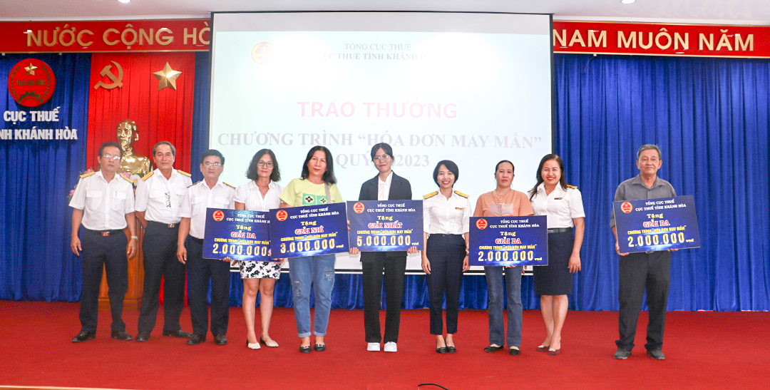 Cục Thuế tỉnh Khánh Hòa:: Trao thưởng Chương trình “Hóa đơn may mắn” quý II năm 2023