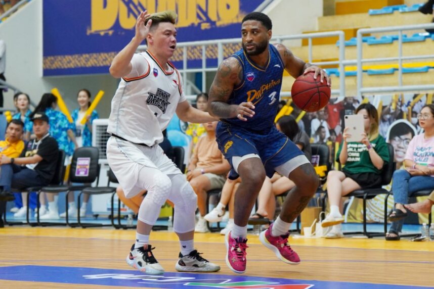 Match between Nha Trang Dolphins and Danang Dragons

