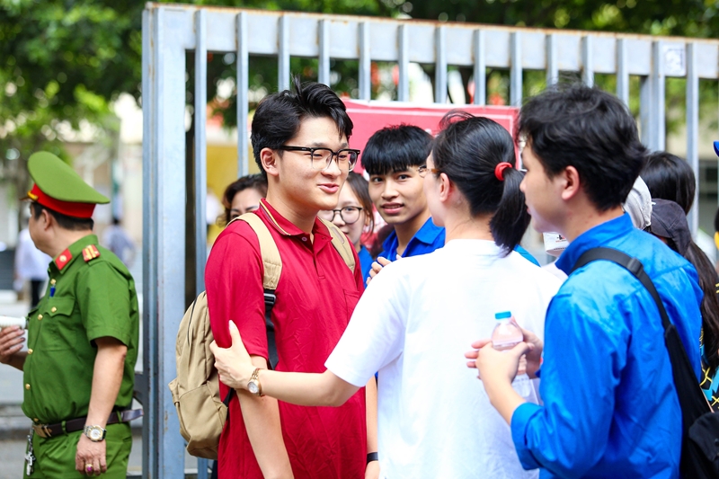 92,7% số thí sinh trúng tuyển đại học đợt 1 sau khi "lọc ảo"