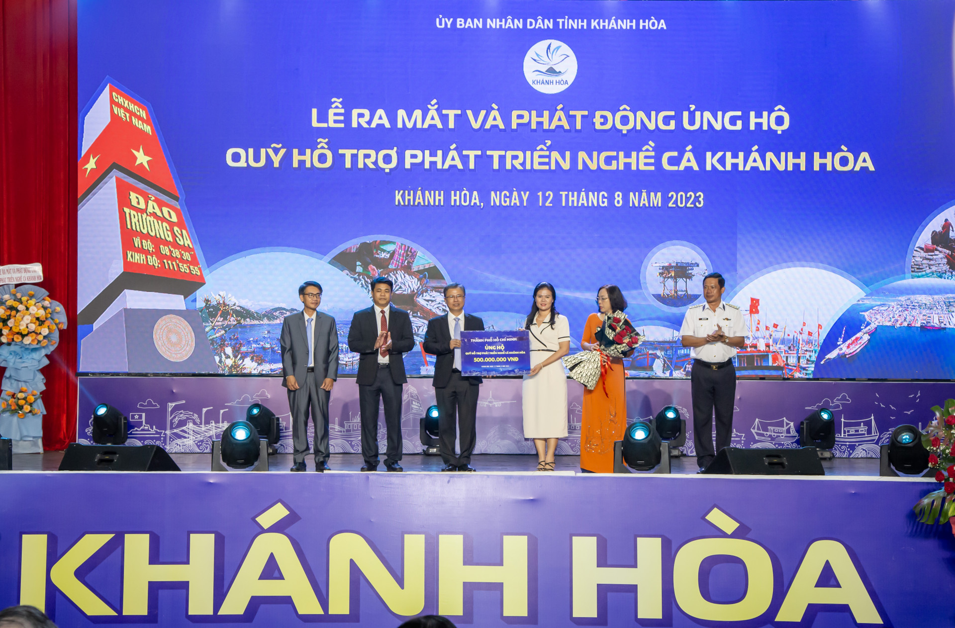 TP. Hồ Chí Minh ủng hộ Quỹ hỗ trợ phát triển nghề cá Khánh Hòa 500 triệu đồng