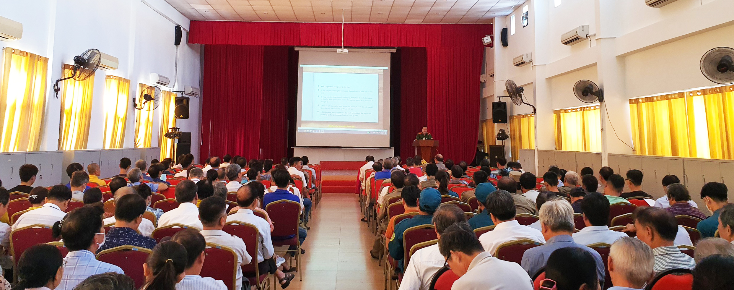 Huấn luyện, bồi dưỡng nghiệp vụ cho lực lượng dân phòng TP. Nha Trang