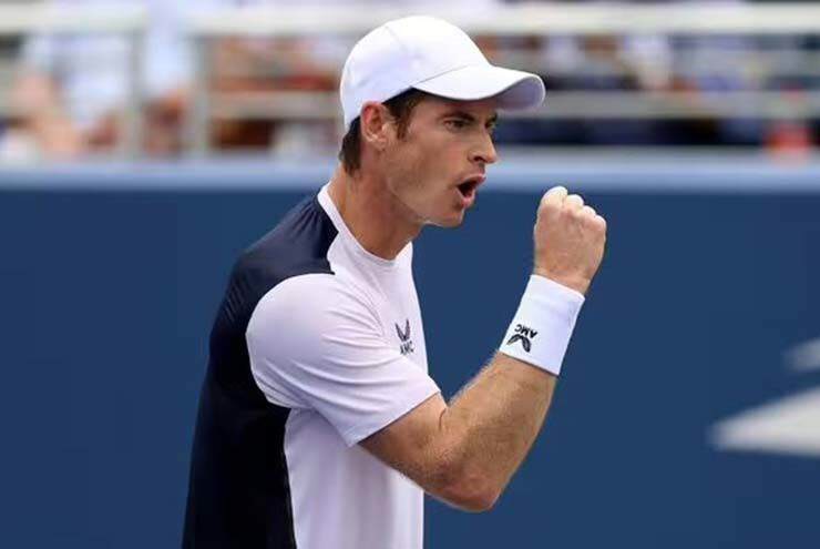 Cựu số 1 thế giới Andy Murray giành vé đi tiếp