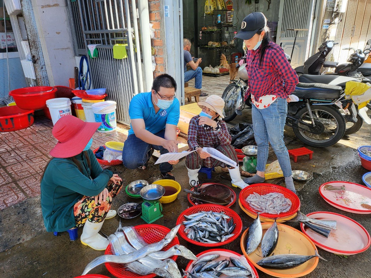 Tuyên truyền chính sách bảo hiểm xã hội tự nguyện, bảo hiểm y tế cho người lao động ở TP. Nha Trang.