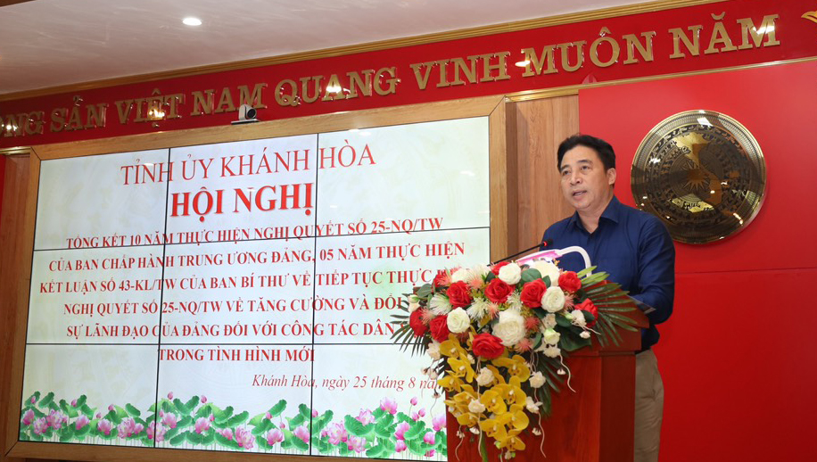 Đồng chí Nguyễn Khắc Toàn phát biểu chỉ đạo tại hội nghị