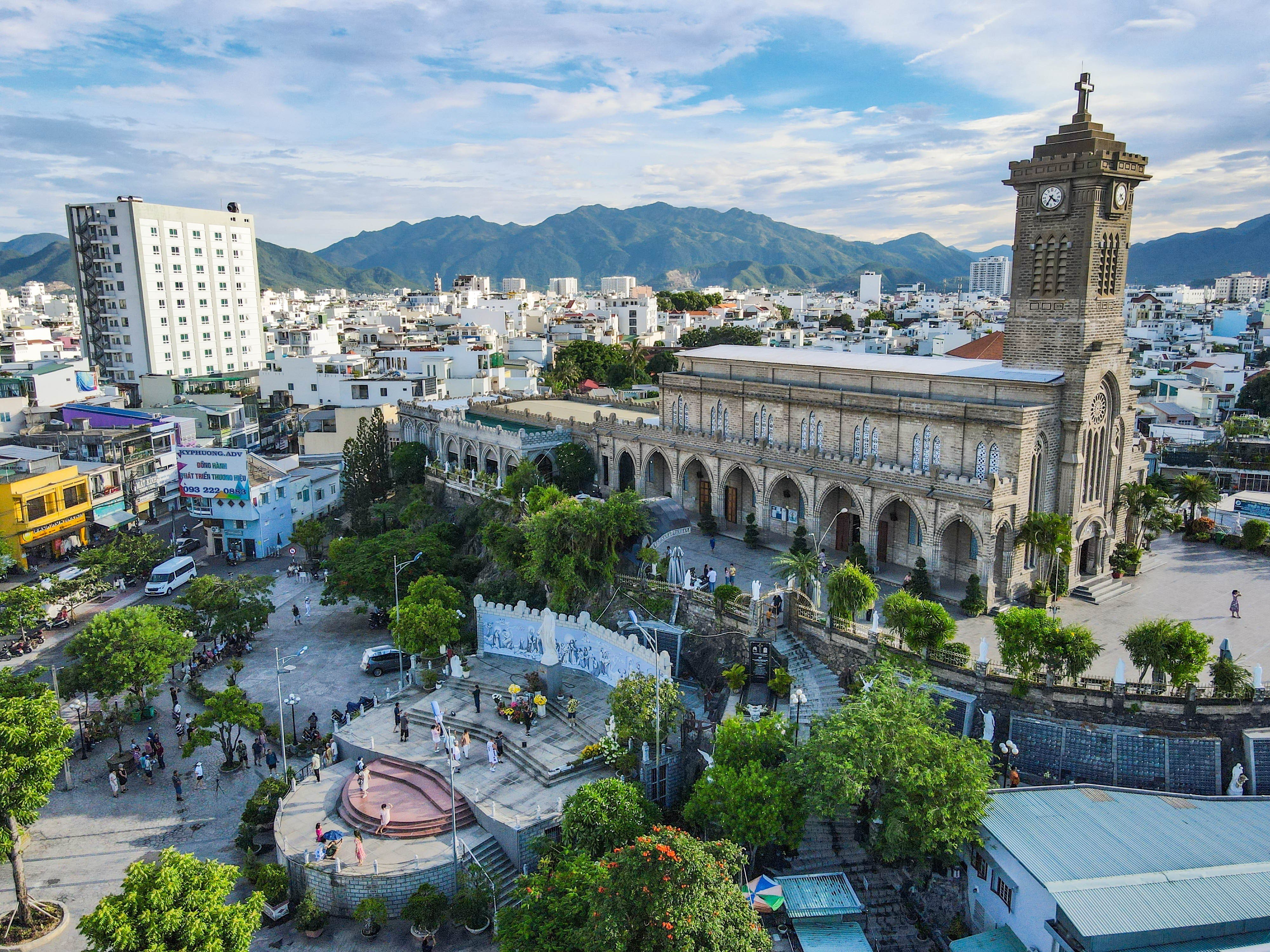 Đồng bào có đạo vững tin theo Đảng