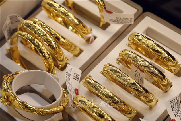 Giá vàng trong nước sáng 14/8 giảm 100.000 đồng/lượng
