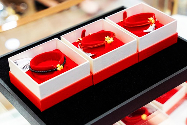 Giá vàng sáng 9/8 chạm mức thấp nhất trong vòng 1 tháng