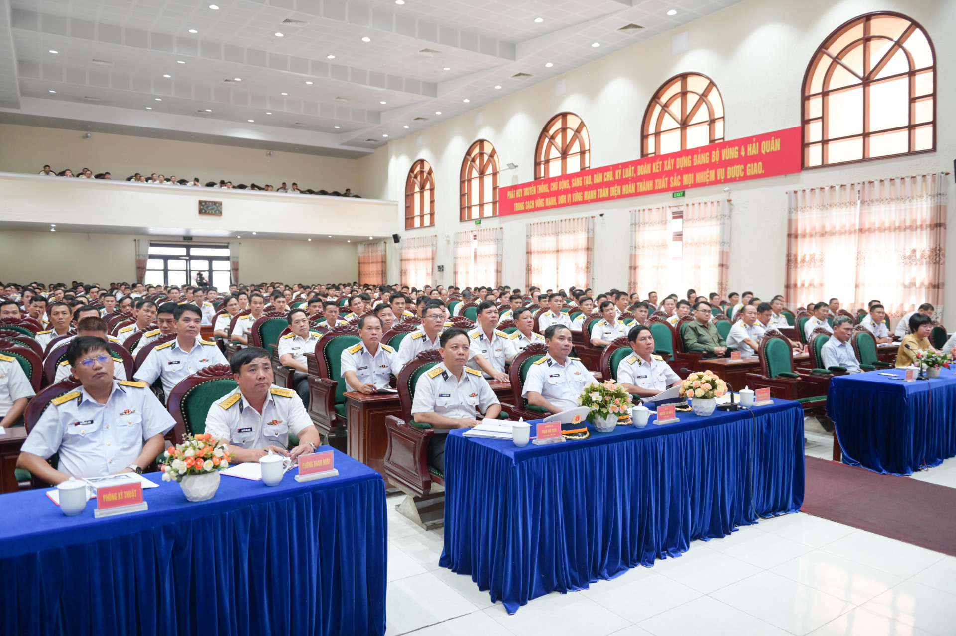 Quang cảnh hội nghị.